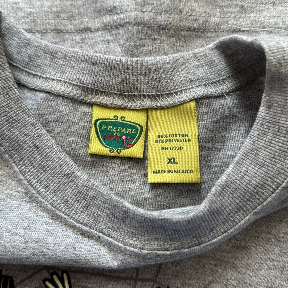 Prepare to scare long sleeve - Picture 2 of 3
